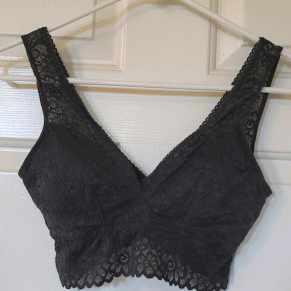 Gorgeous lacey bralette - Picture 5 of 5